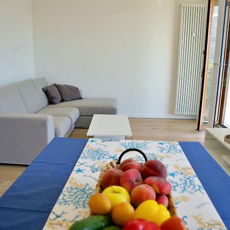 The Blue - Lake / City View Modern Apt Near Villa Olmo Como Exteriér fotografie